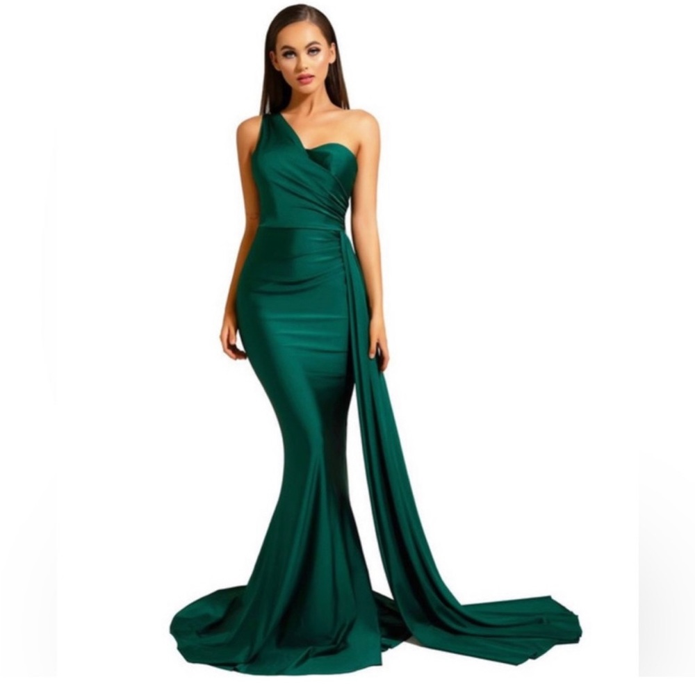 PORTIA & SCARLETT PS6321 EMERALD GREEN GOWN. SIZE 6.